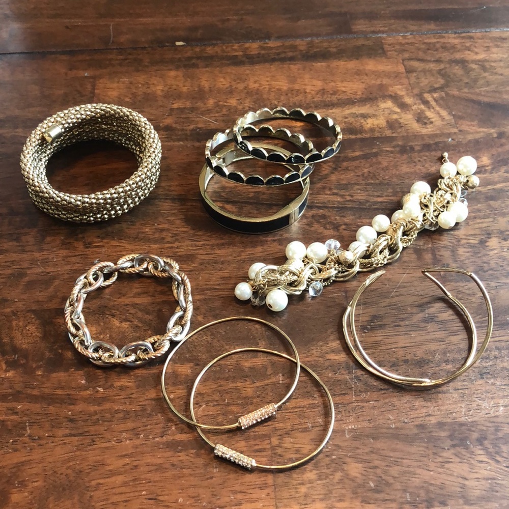 Goldtone Bracelet Bundle Lot 9 Piece Stacking Bangles Chunky Chain Faux Pearl